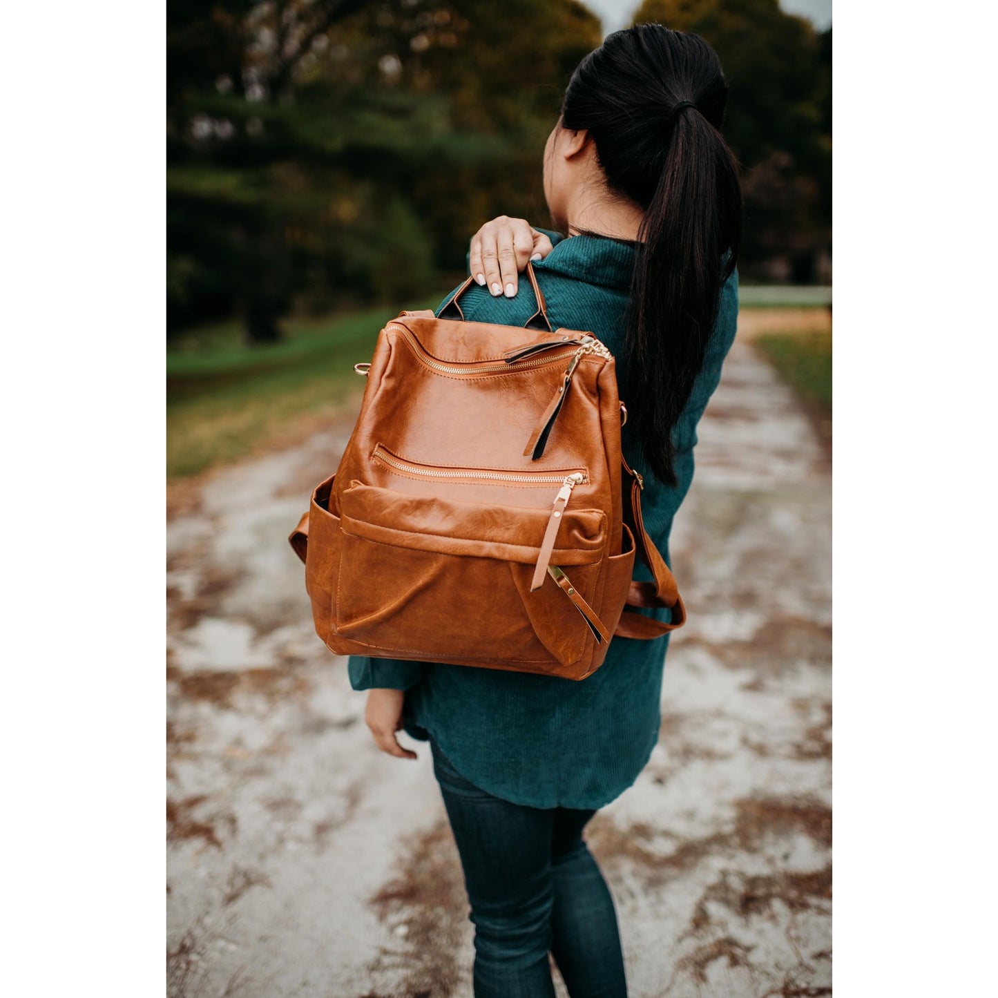 camel guitar strap backpack